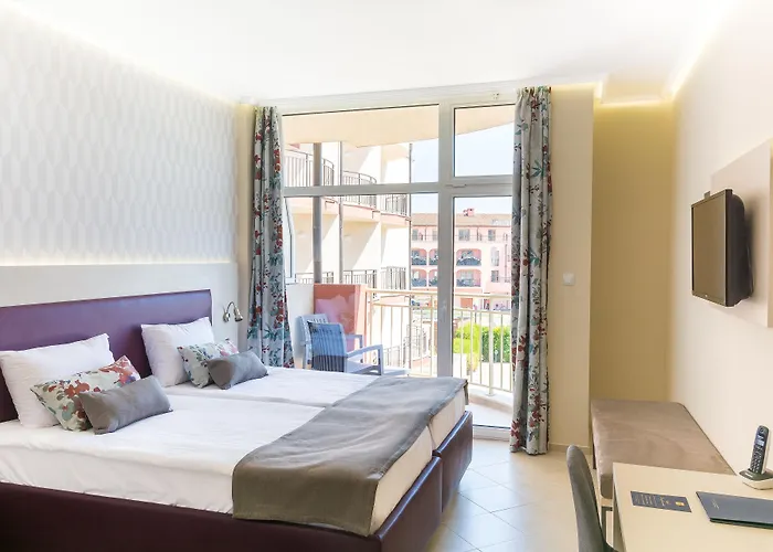 Mpm Astoria ساني بيتش