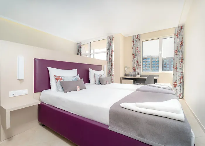 Mpm Astoria 4* ساني بيتش